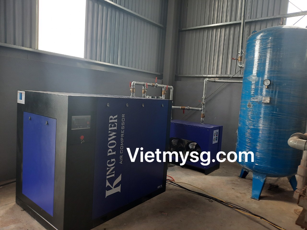 Công ty Việt Mỹ là đơn vị chuyên phân phối máy nén khí chất lượng cao