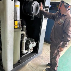máy nén khí vận hành 1 năm hết bao nhiêu